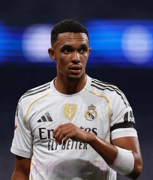 西媒:皇马一直在关注阿诺德 谈判将进入关键时期 西媒:皇马一直在关注阿诺德 谈判将进入关键时期